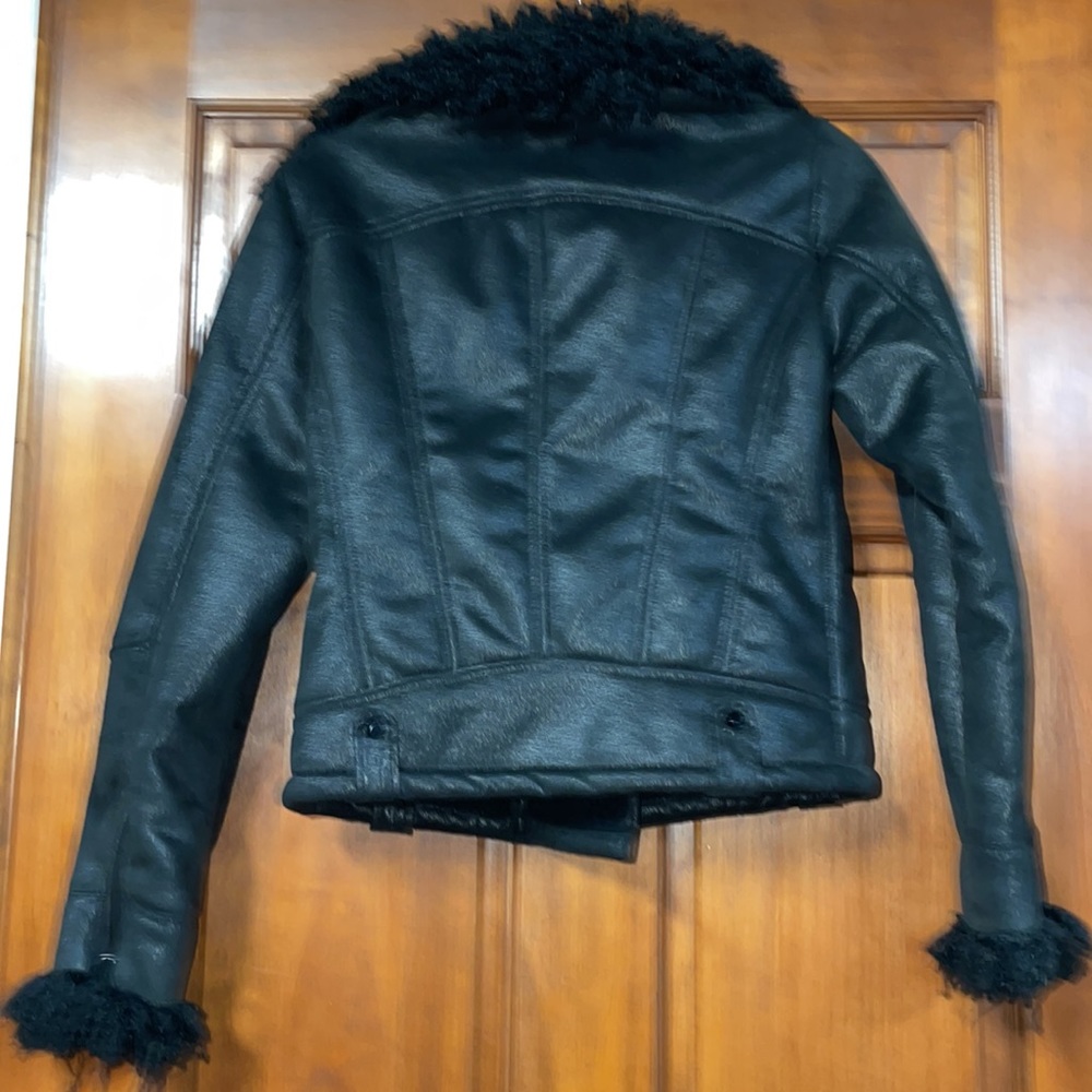 Cache Faux Fur Jacket - Picture 5 of 7